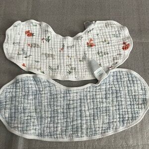 Aden +Anais Animal Floral Baby Burppy Bibs Set of 2